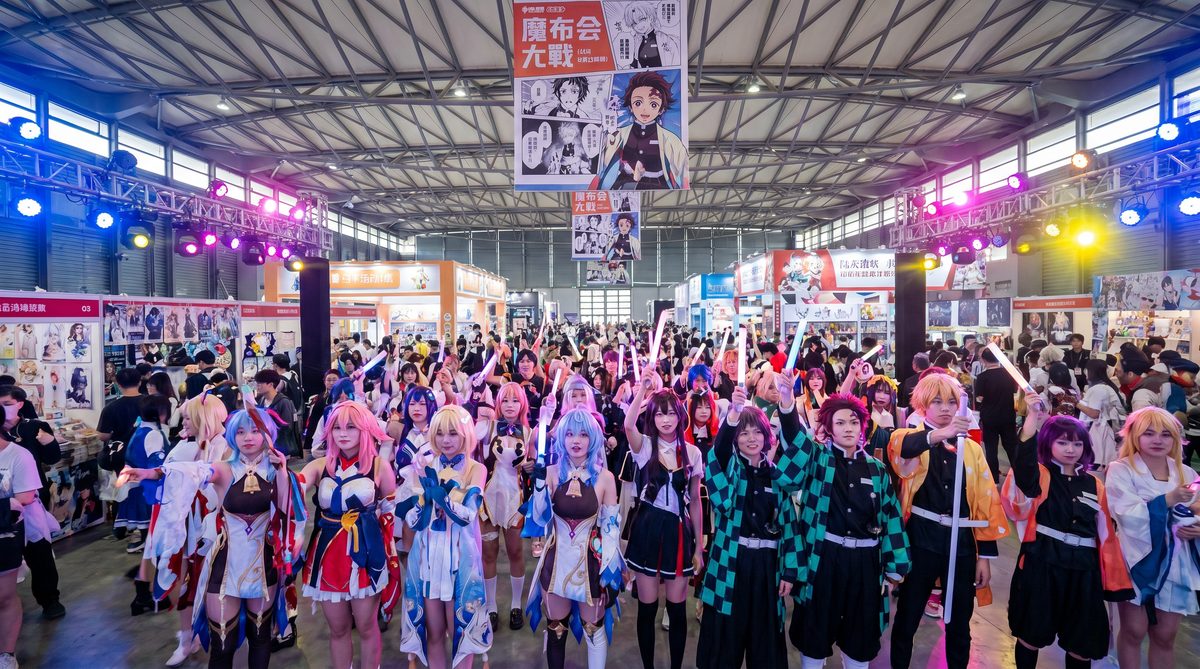 r星每日大赛动漫cosplay视频